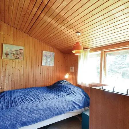 Three-bedroom Holiday In 스트루에르